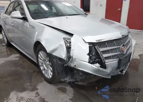 2010 Cadillac Cts Luxury z USA, uszkodzony, nr VIN 1G6DG5EG4A0138533